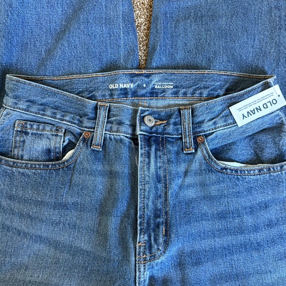 NWT Old Navy Extra High-Waisted Balloon Ankle Jeans, 6 - Picture 6 of 7